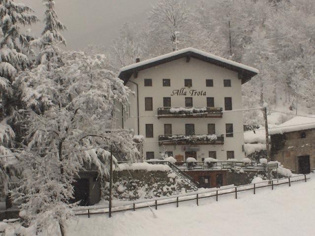 Albergo Alla Trota Pulfero Luaran gambar